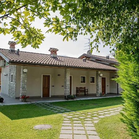 Agritur Comai مزرعة للإقامة ريفا ديل غاردا