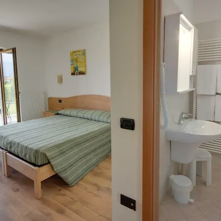 Agritur Comai مزرعة للإقامة ريفا ديل غاردا